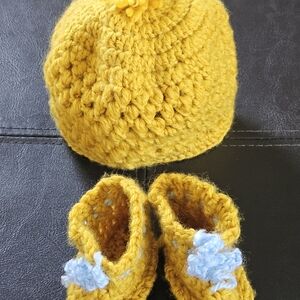 New 100% Alpaca Handknit Baby Beanie Hat & Boots Set, 0-3 Months, Mustard